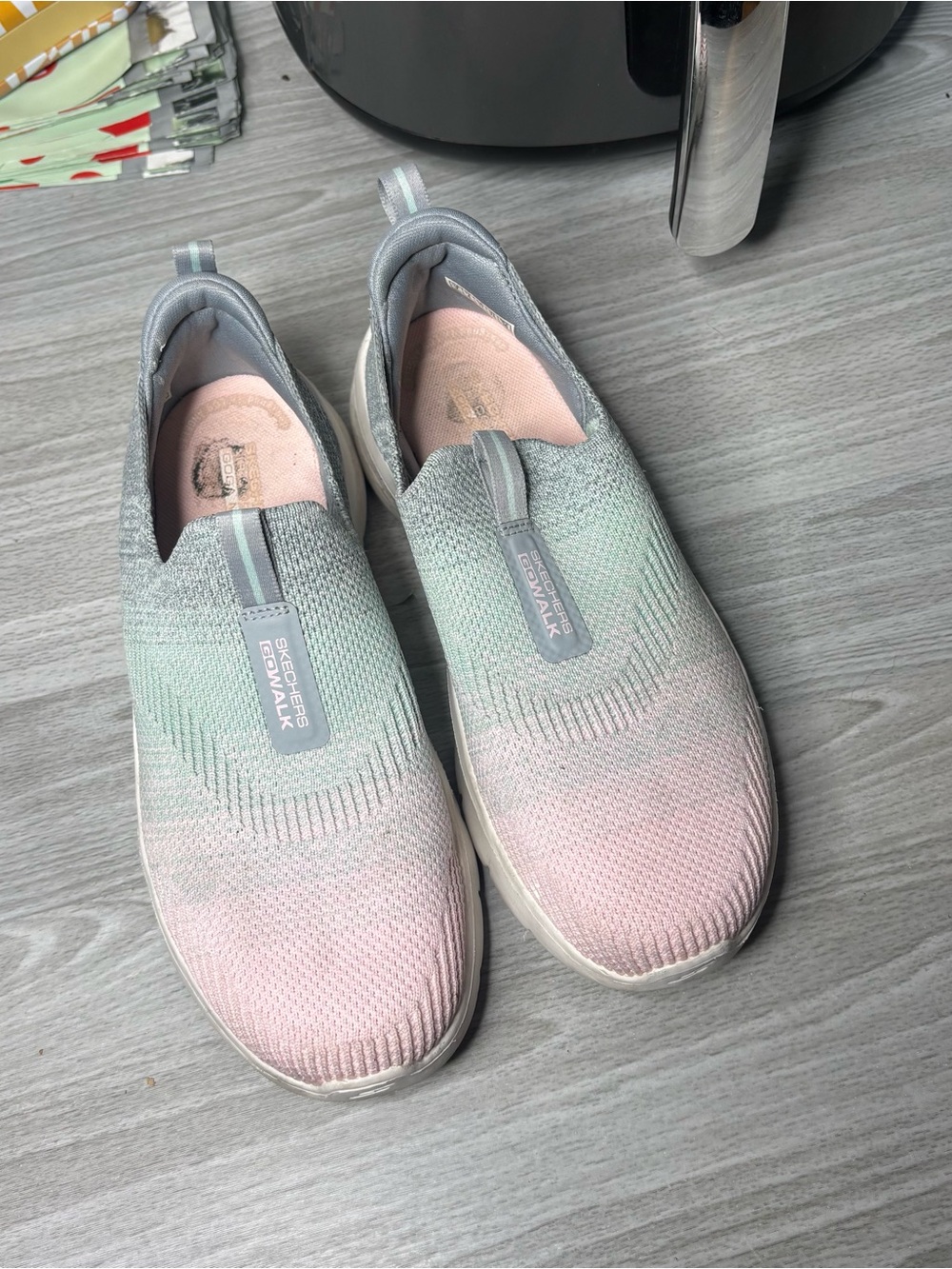 Skechers GOwalk Slip-On Womens Sneakers - Pastel Pink & Mint size 7.5